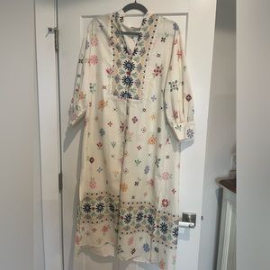 Boutique faux embroidered dress size small